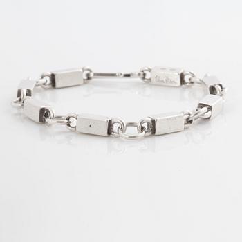 A bracelet, Wiwen Nilsson, Lund, 1946.