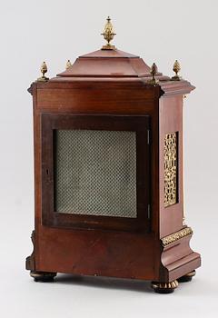 BIBLIOTEKSPENDYL, England, omkring år 1900.