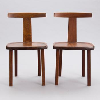 Olavi Hänninen, A pair of 1950s 'Juha' chairs for Huonekalu Mikko Nupponen, Finland.