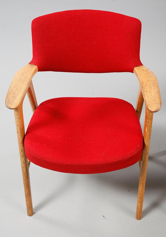 KARMSTOLAR, ett par, Erik Kirkegaard, Høng Stolefabrik, Danmark, 1950-tal.