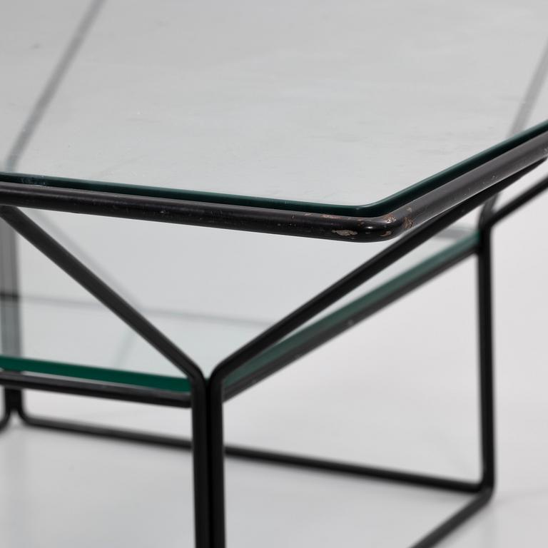 Coffee table, contemporary production.