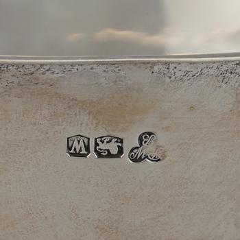 Richard Woodman Burbridge / Harrods Ltd, a silver bowl, dish and lid, Sheffield 1939.