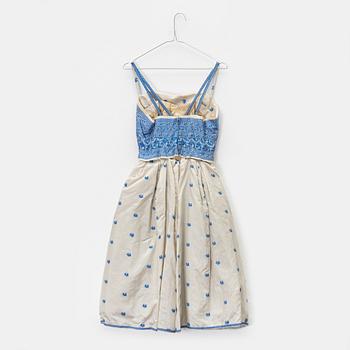 Märthaskolan, a blue and white 1950's-/60's dress.