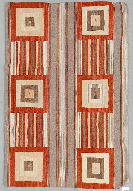 MATTA, Kelim, modern tillverkning. Ca 328x252 cm.