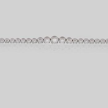 COLLIER, 18k vitguld med briljantslipade diamanter, 3.78ct. Vikt 7 g.