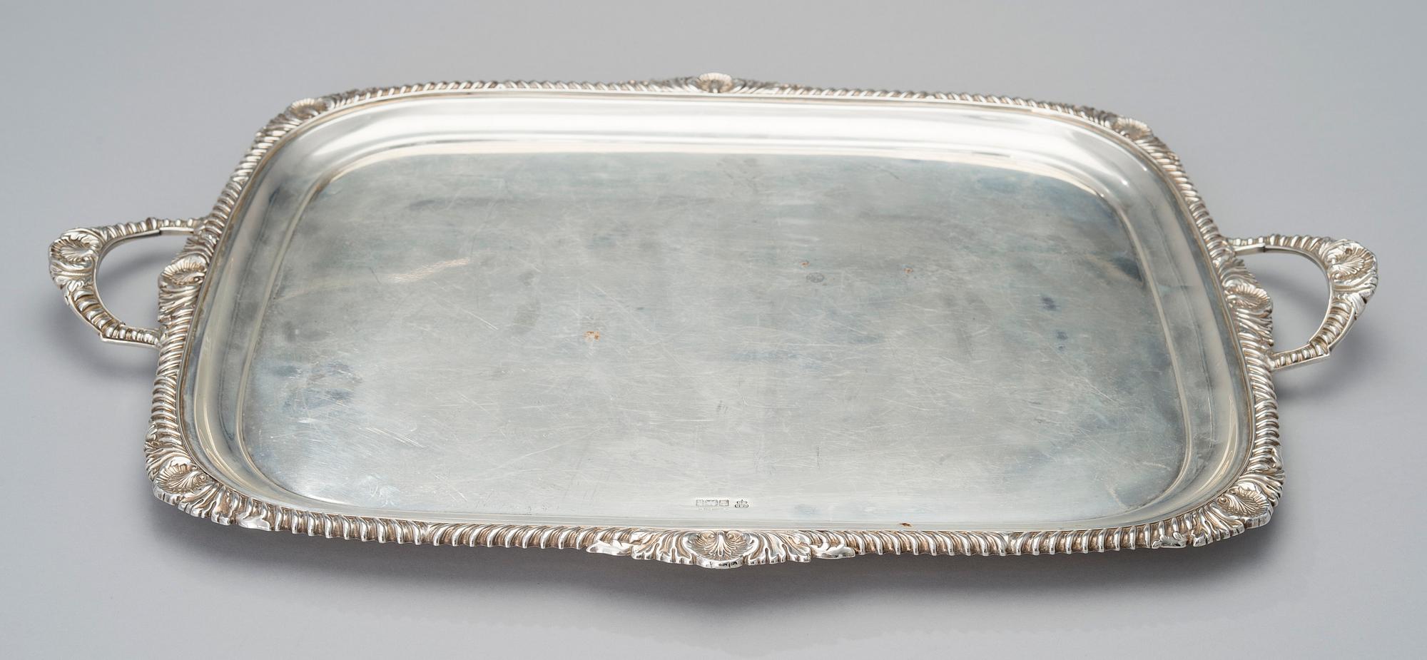 BRICKA, silver, Sheffield 1902, vikt ca 2900 g.