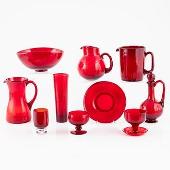 34 pieces of swedish red glass, including Reijmyre and Monica Bratt.