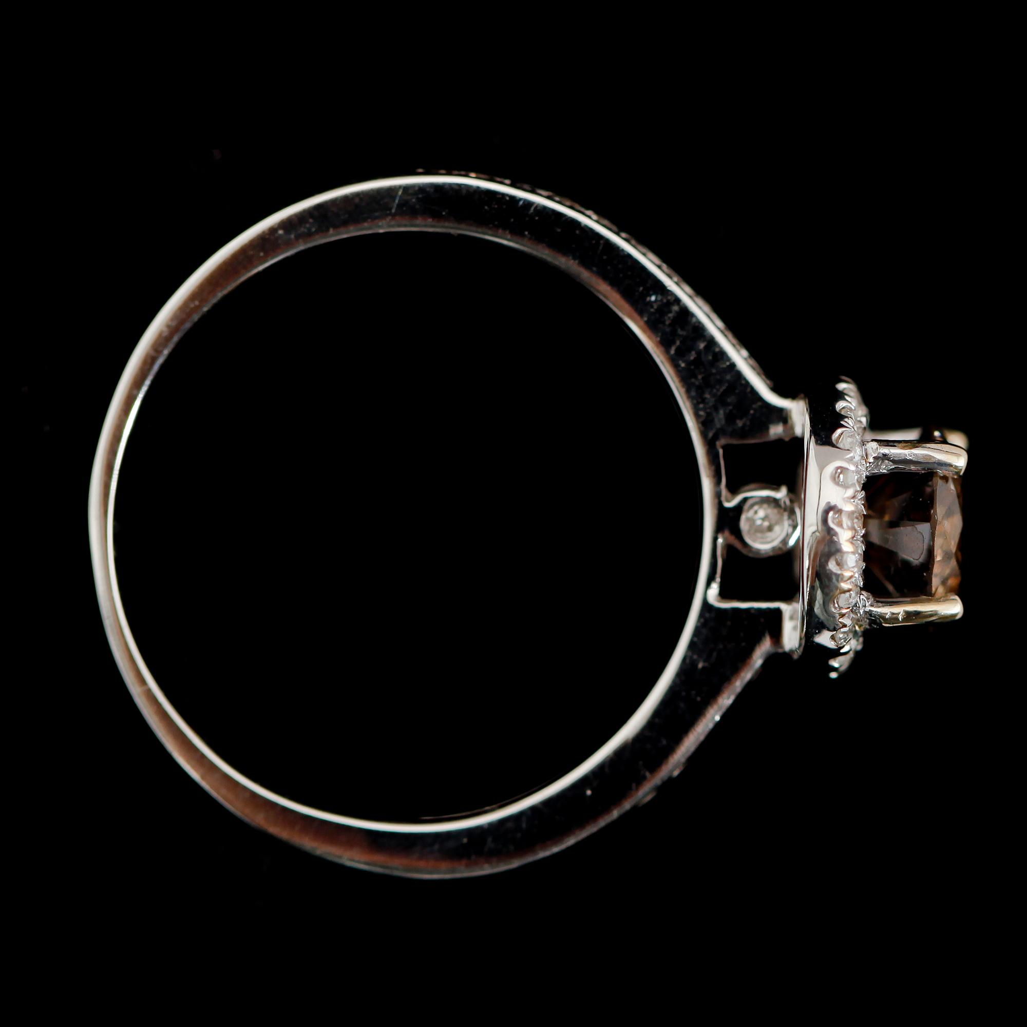 RING, 14 k vitguld, briljantslipade diamanter tot ca 1.00 ct.