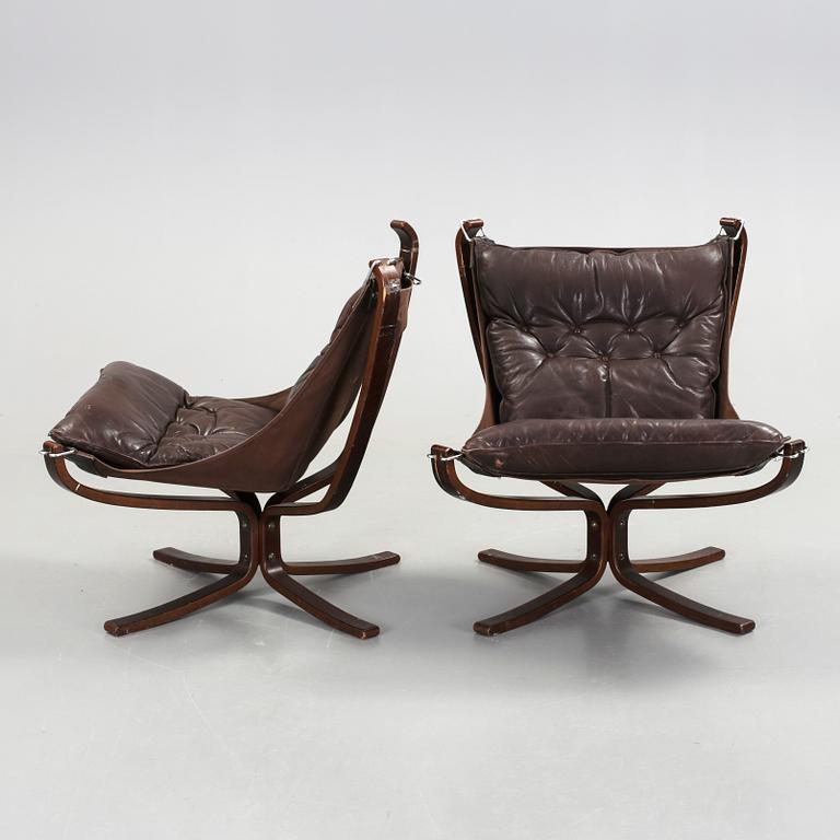 FÅTÖLJER, 2 st, "Falcon chair", Sigurd Ressell, Vatne Möbler, Norge, 1970-tal.