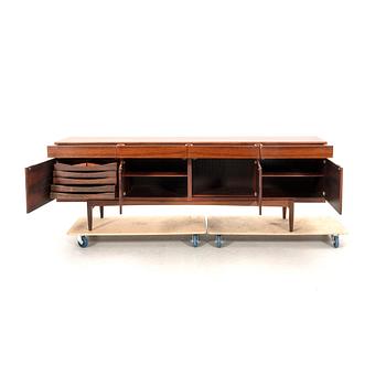 Ib Kofod Larsen, sideboard, modell "FA-66", Faarup Møbelfabrik, Danmark 1960/70-tal.