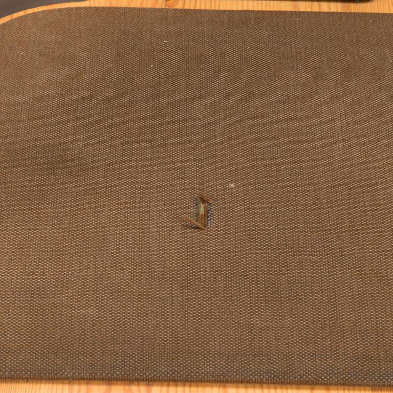 EERO AARNIO, PÖYTÄ JA TUOLEJA, 9 kpl, "Viking", Pan Puu, 1980-luvun alku.