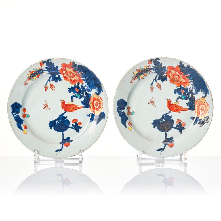 A set of four imari verte dishes with parrots, Qing dynasty, 18th Century.