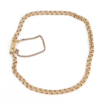 ARMBAND, Martti Johannes Pulkkinen, Jyväskylä, Finland, 1982, 18K guld.