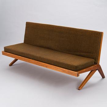 OLAVI HÄNNINEN,  soffgrupp, 3 delar, "Bumerang", tillverkare HMN Huonekalu Mikko Nupponen, Lahtis, 1960-tal.