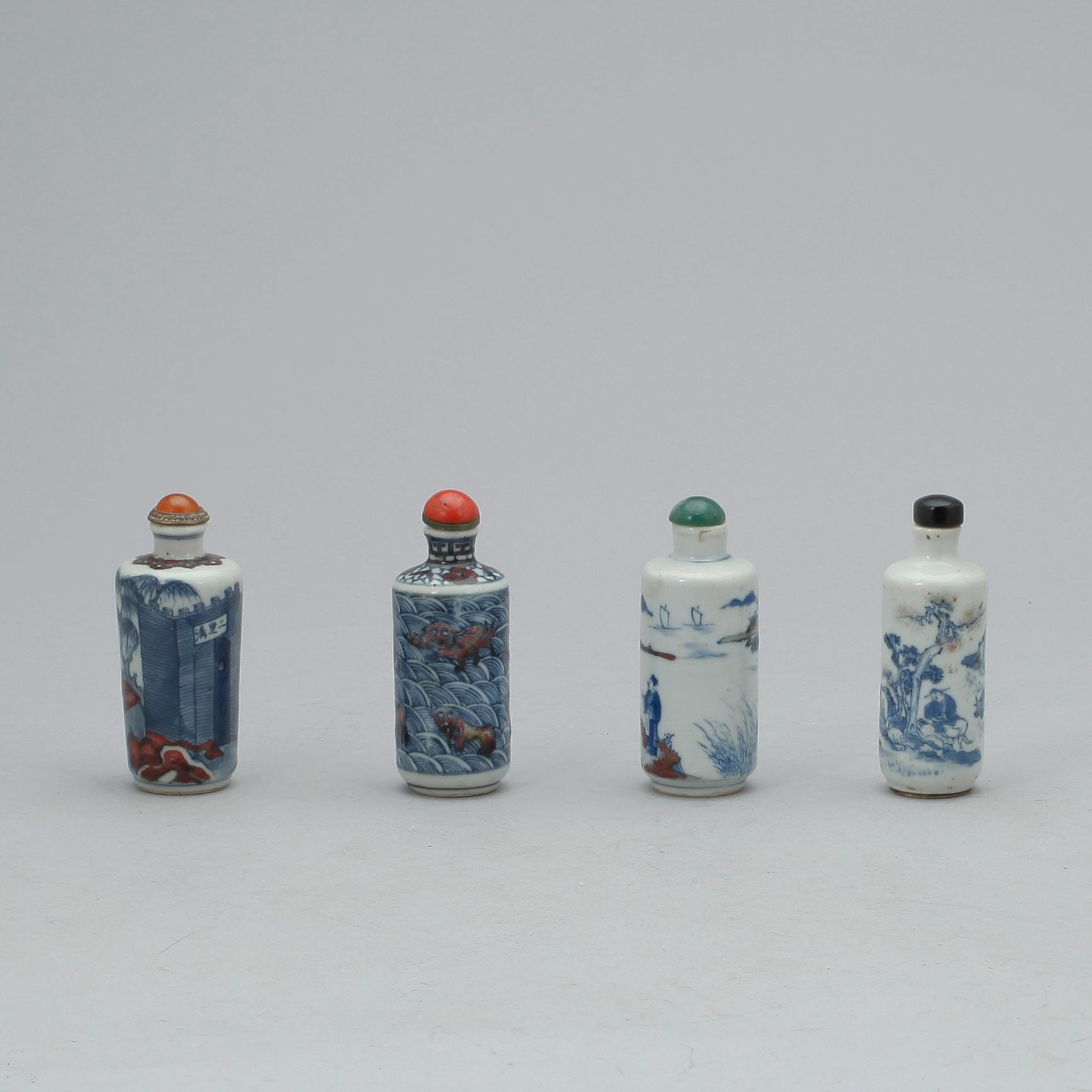 SNUSFLASKOR, fyra stycken, porslin. Kina 18/1900-tal.