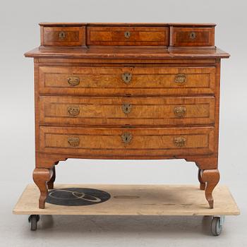 A late Baroque chest of drawers, around 1700.