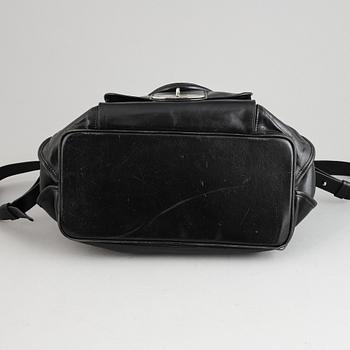 Mulberry, a black leather handbag.