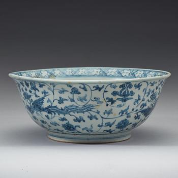 A blue and white porcelain bowl, Ming dynasty (1368-1644).