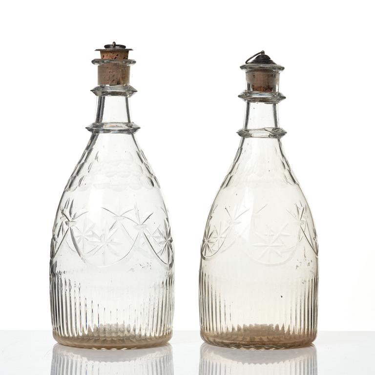 Flaskor, två stycken, glas, 1800-tal.