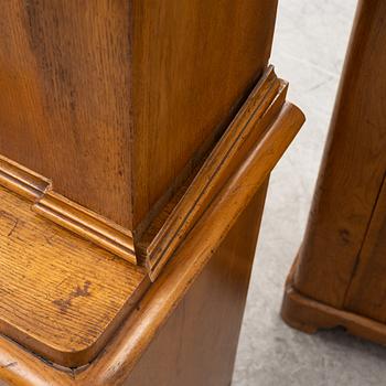 Bookcase, a pair, neo-Renaissance, late 19th century.