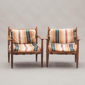 FÅTÖLJER, ett par. 1960-tal. Med Cites-intyg.