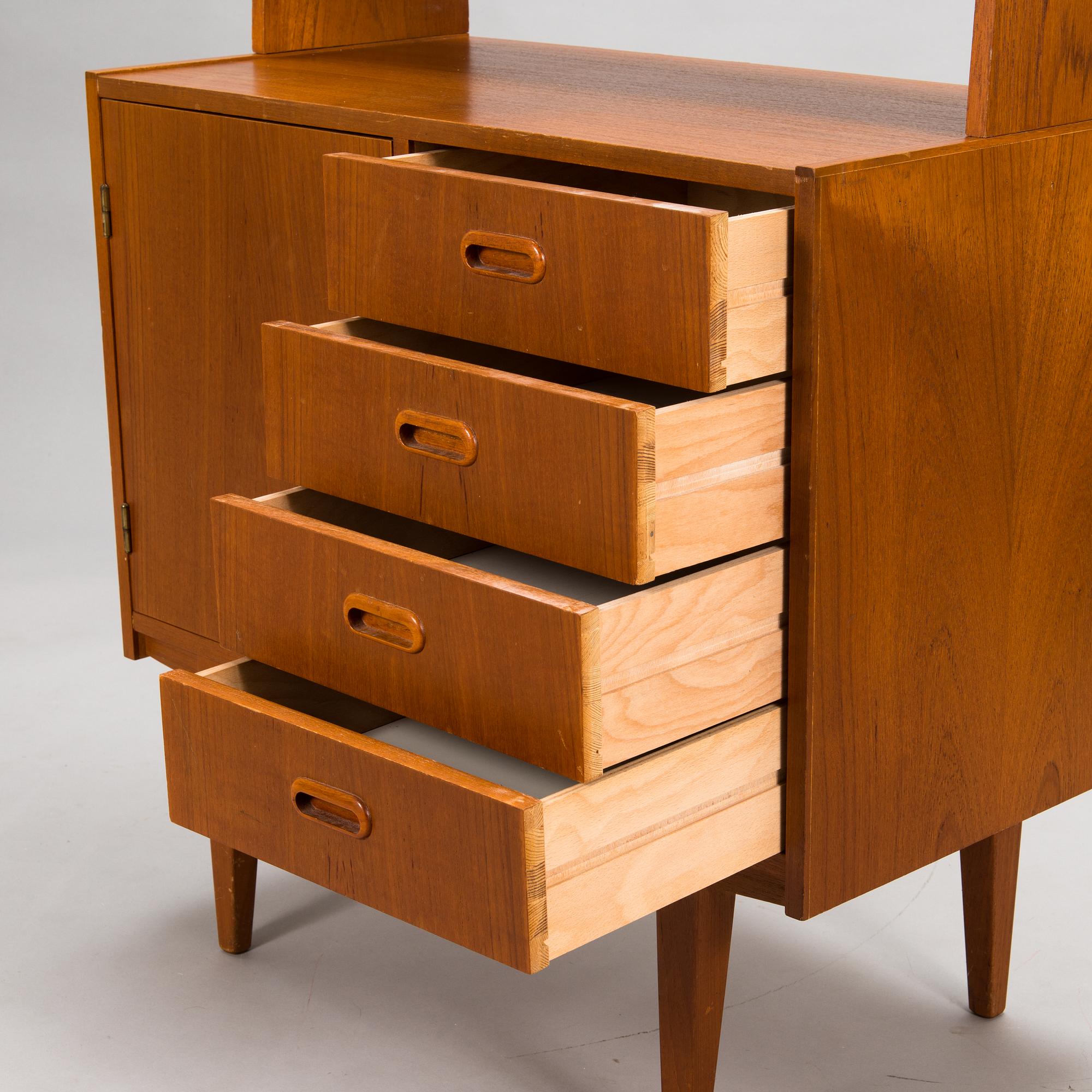 A mid-20th century bookshelf.