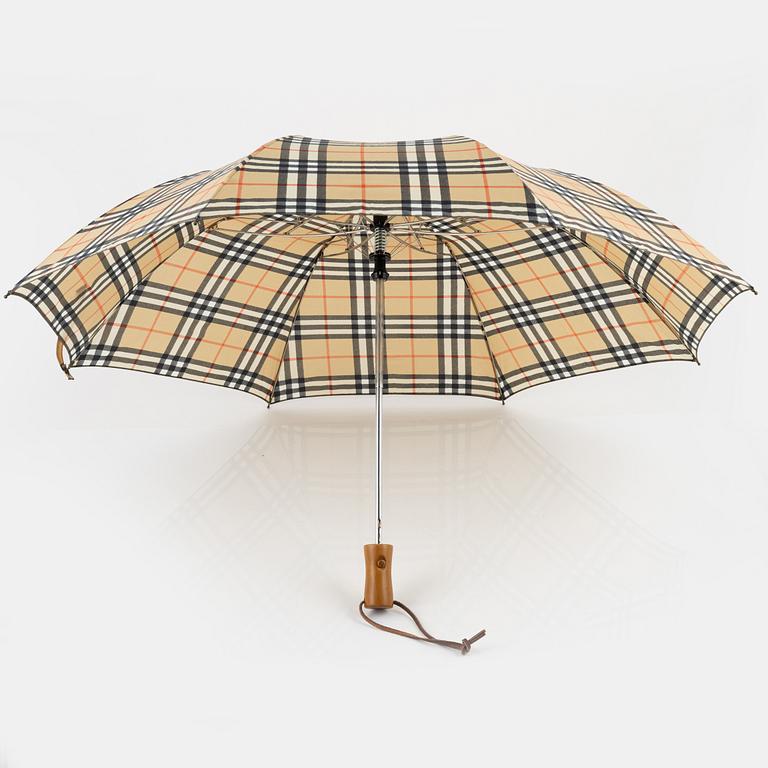 Burberrys, umbrella.