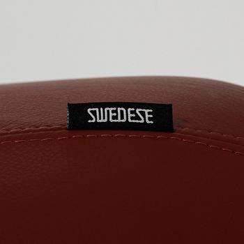 Roger Persson, fåtöljer ett par, "Happy Swing", Swedese, formgiven år 2000.