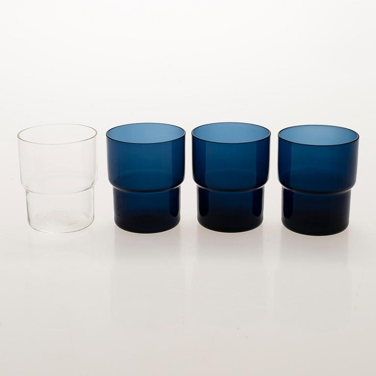 SAARA HOPEA, A 31 pieces set of glassware. Nuutajärvi.
