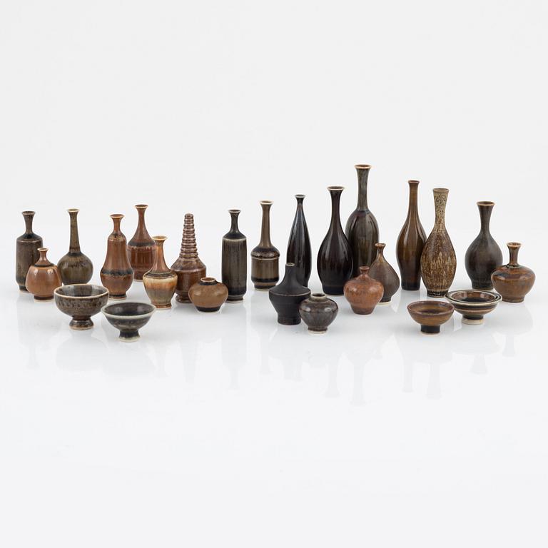 Miniatyrer, 25 st, bl.a. Johan Andersson, Höganäs.