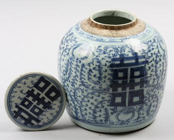 BOJAN MED LOCK, porslin. Kina, 1700/1800-tal.