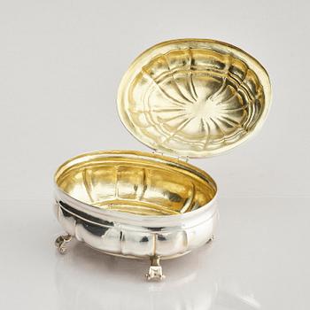 An 18th century silver suger-casket, mark of Johann Georg Pfister, Neisse, Silesia 1719.