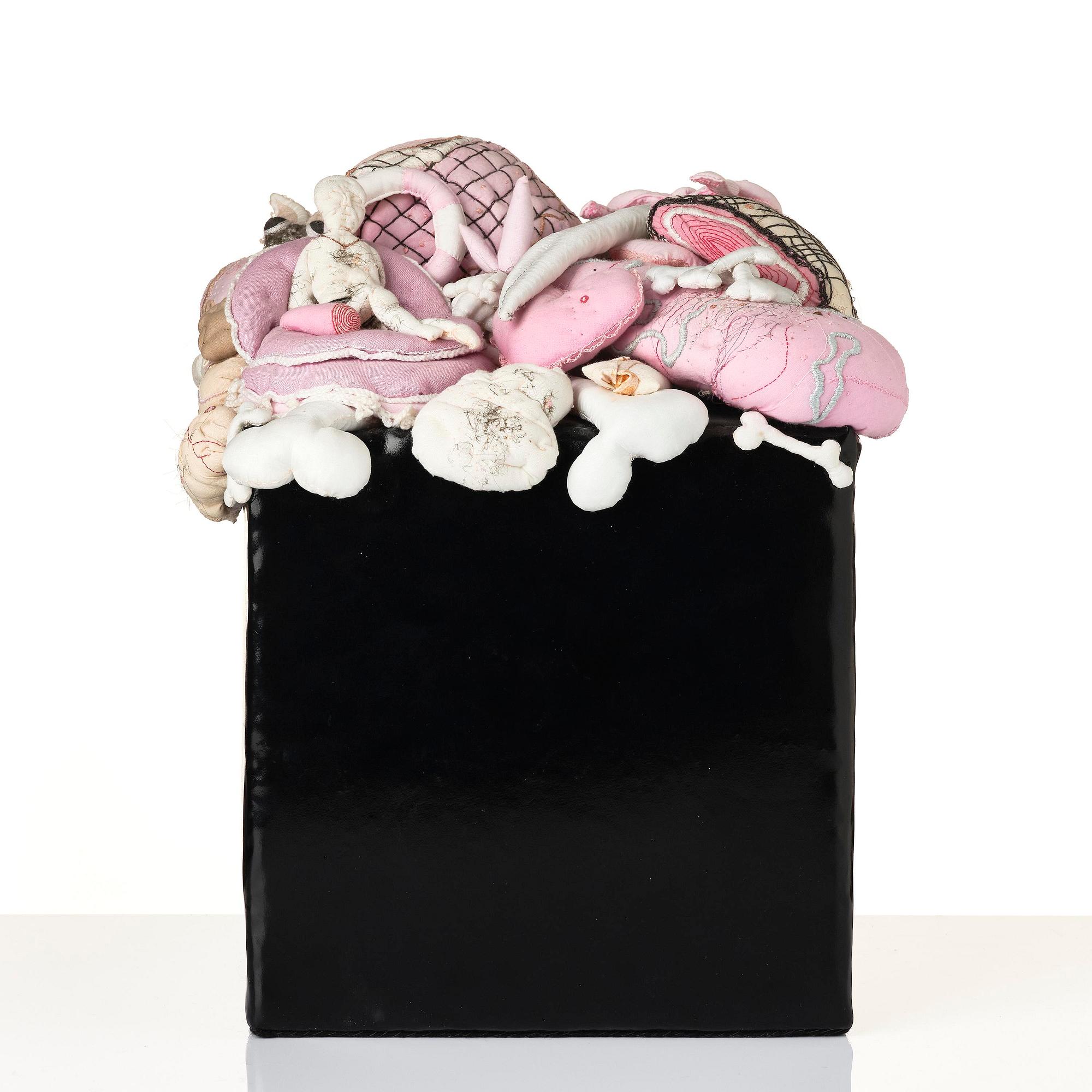 Märit Runsten, "Meat Monument".