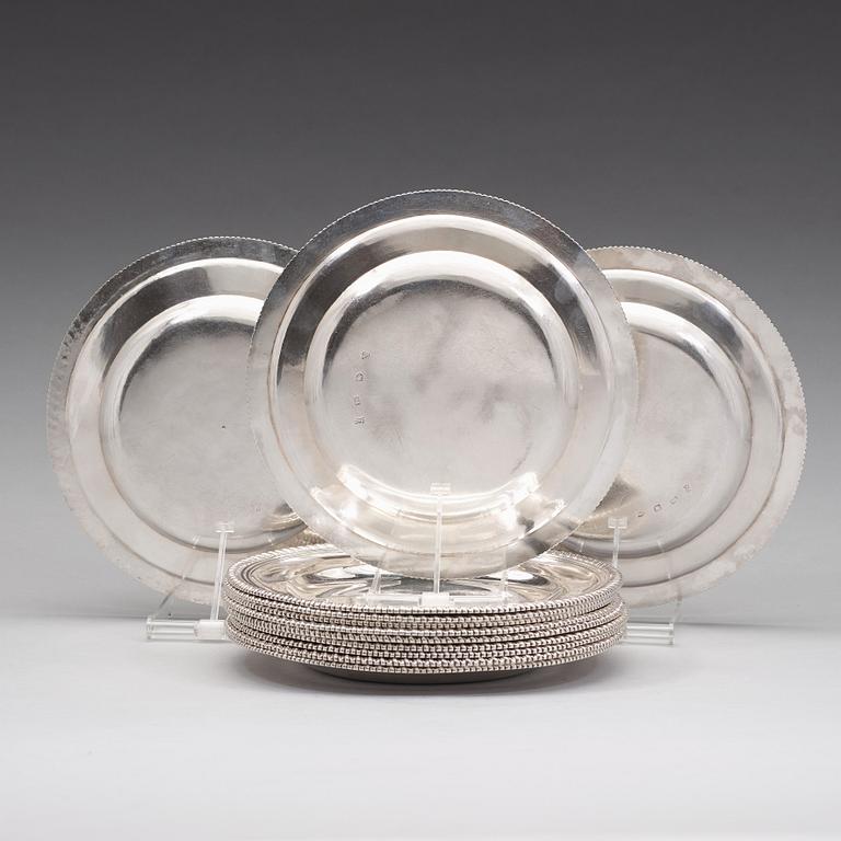 John Le Sage och Georg Hunter I, tallrikar 12 st, silver, London 1731 och 1762.