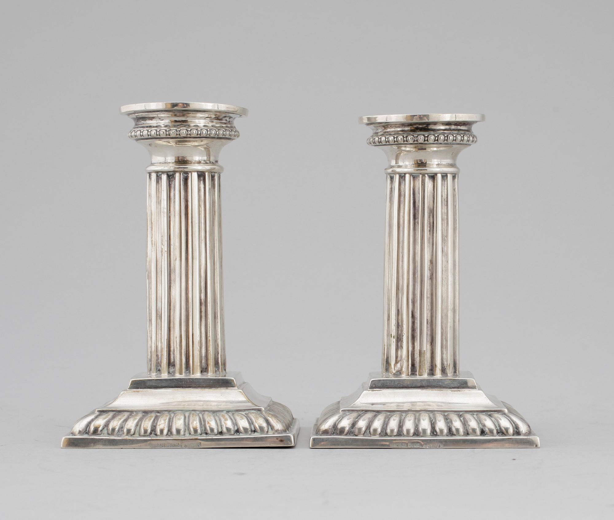 LJUSTAKAR, ett par. Silver. Michael Borg,   Tyskland. 1800/1900-tal. Silverhalt 800. Vikt ca 567g.