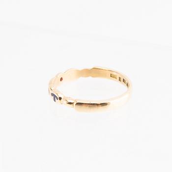 Ring, 18k gold with rubies and glass enamel, Molins Gold & Silver AB, Kalmar, 2025.