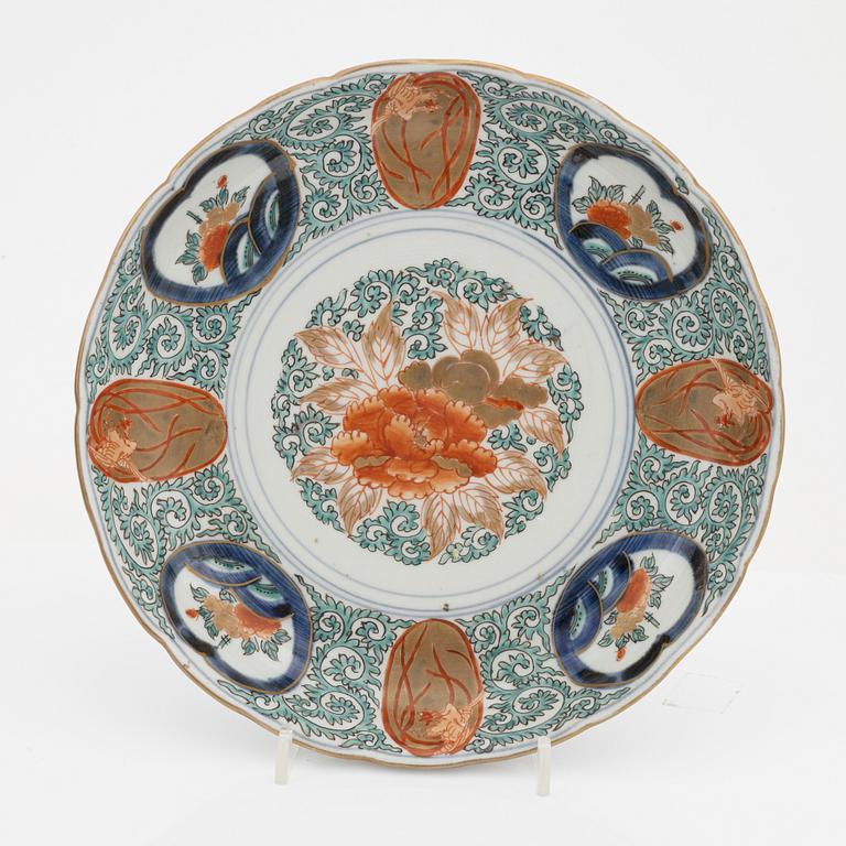 A set of Japanese imari porcelain, 20th Century (14 parts).