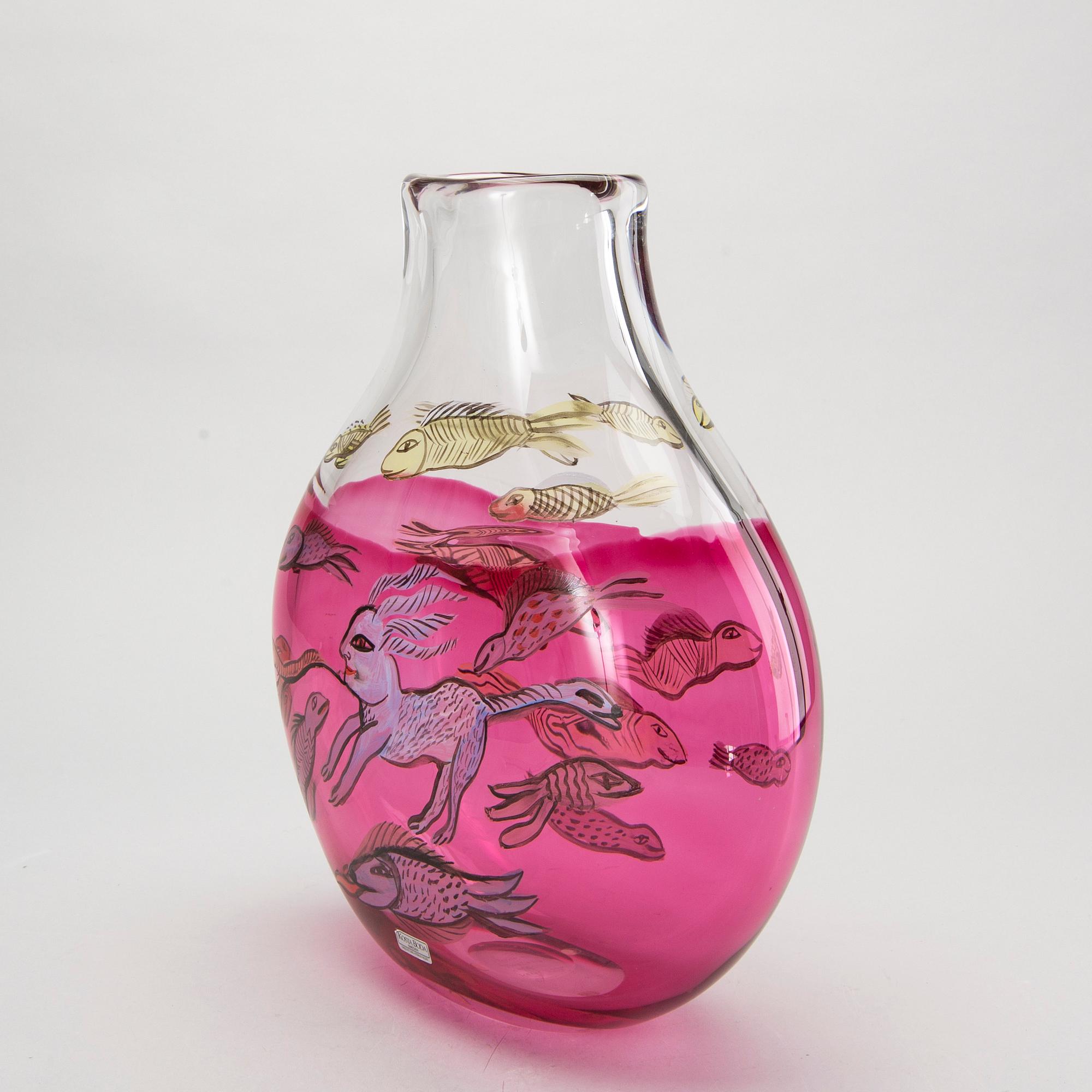 ULRICA HYDMAN-VALLIEN, a signed glass vase.