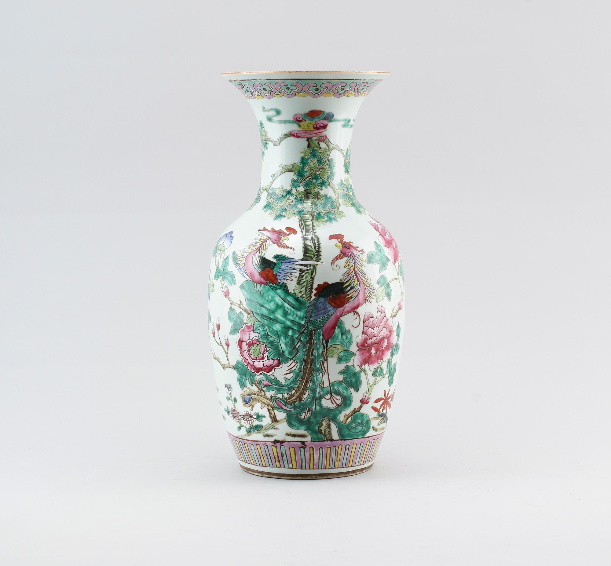 VAS, porslin, Kina, 1900-tal.