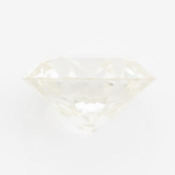 A round brilliant-cut diamond.