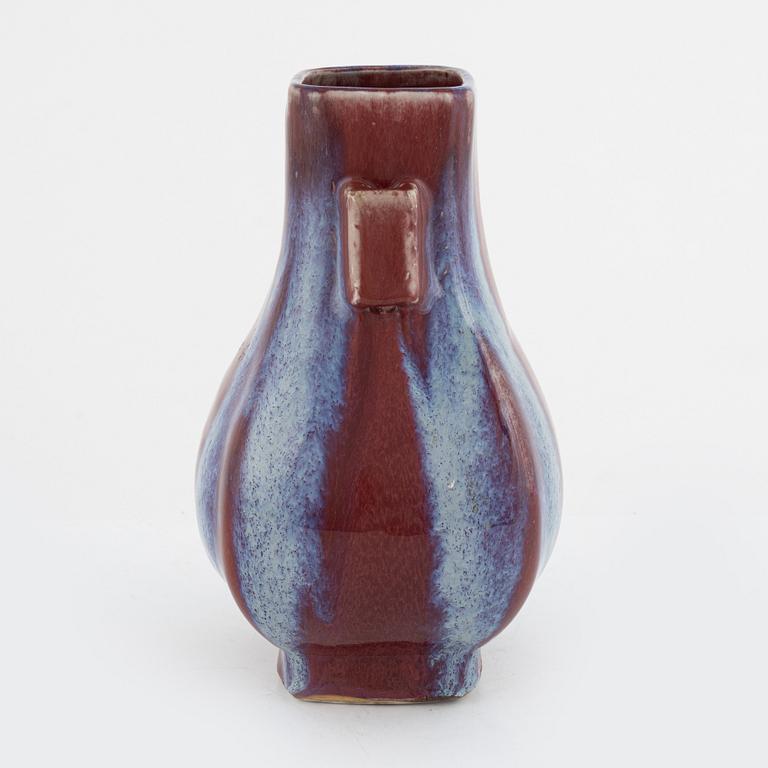 A flambe glazed Hu vase, second part of the 20th century.