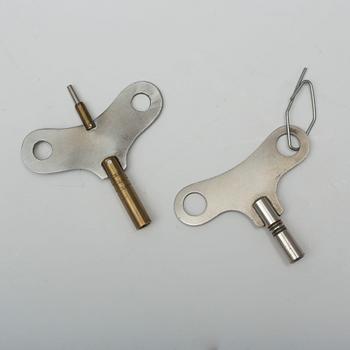 A late gustavian wall clock, signed Beurling, Stockholm. Late 18th / early 19th century.