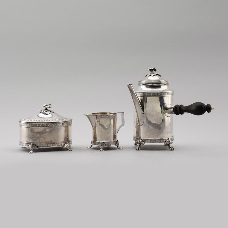 KAFFESERVIS, tre delar, silver, JE Torsk och GAB, Stockholm 1898. Vikt ca 1184 gram.