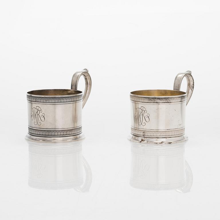 K. Fabergé, teglashållare, ett par, silver, stämplade med hovleverantörsmärke, Moskva 1908-17.