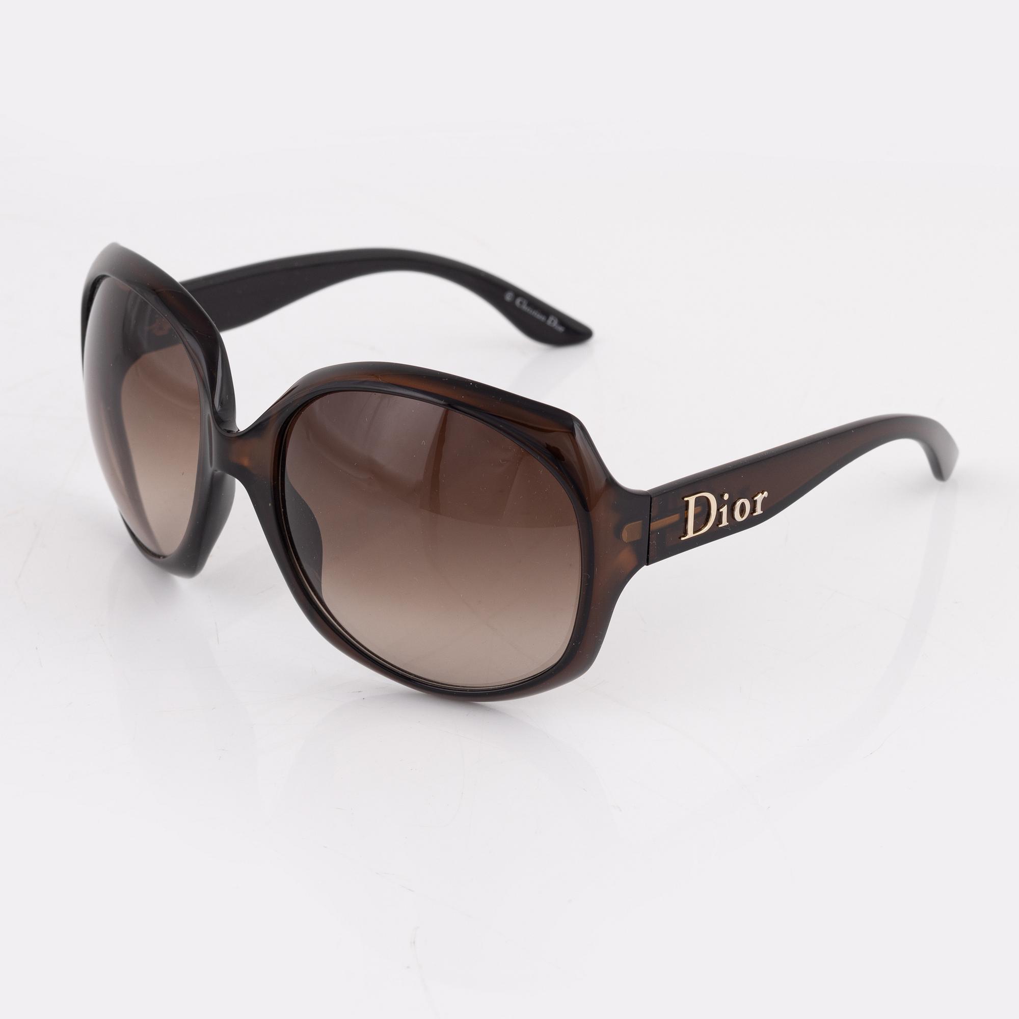 Christian Dior a pair of sunglasses Glossy 1