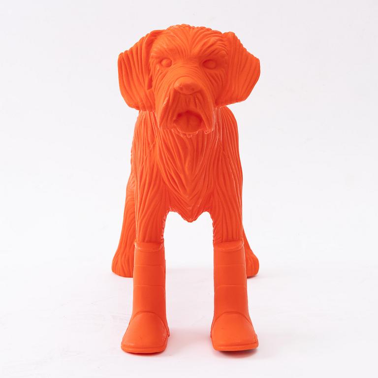 William Sweetlove, "Cloned Schnauzer with water bottle". (Orange).