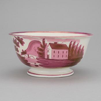 A 19th century porcelain bowl.