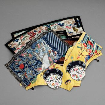 DRÄKTDELAR, 9 delar, siden, Kina, sen Qingdynasti, omkring år 1900.