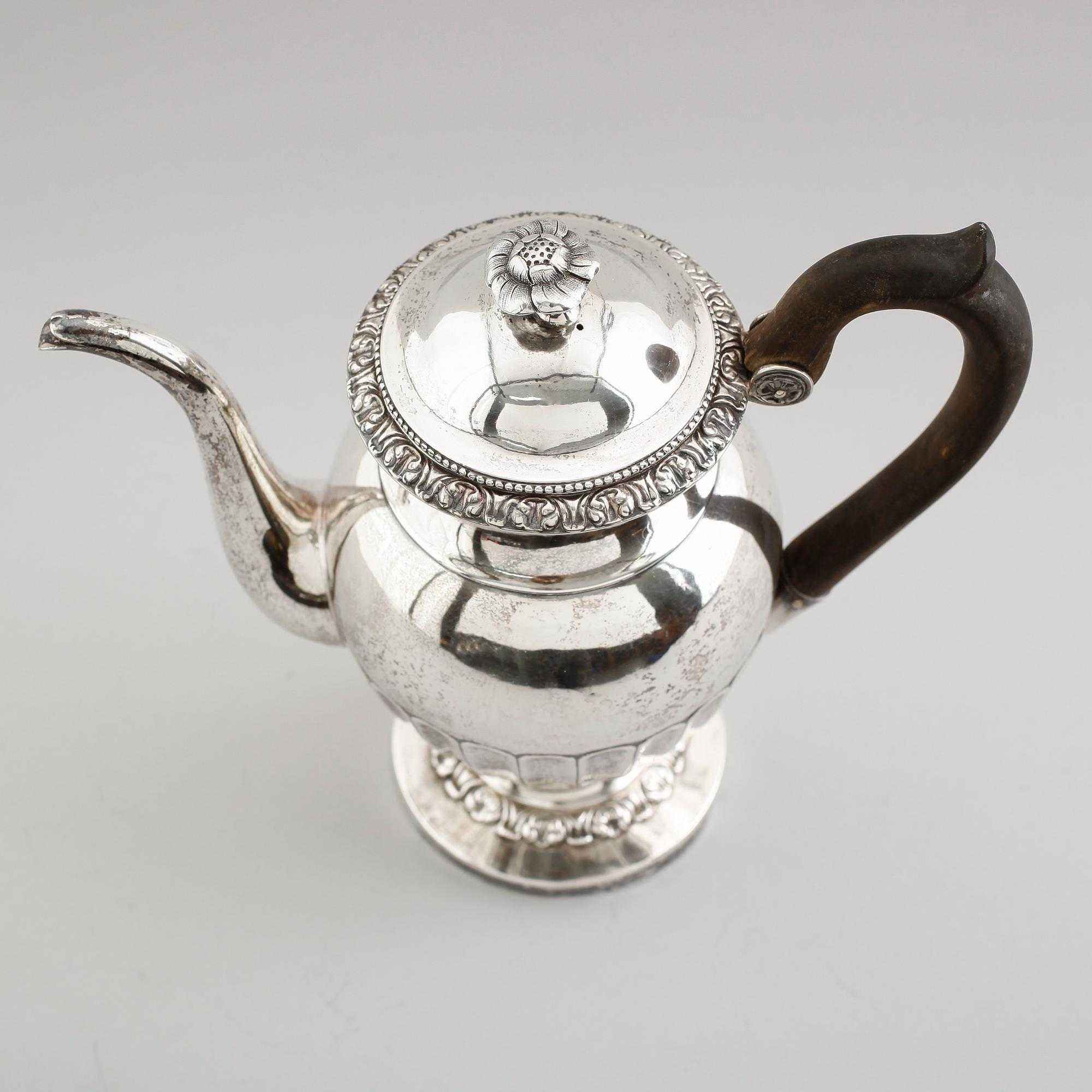 KAFFEKANNA, silver, Gustaf Möllenborg, Stockholm 1837. Vikt ca 447 gram.
