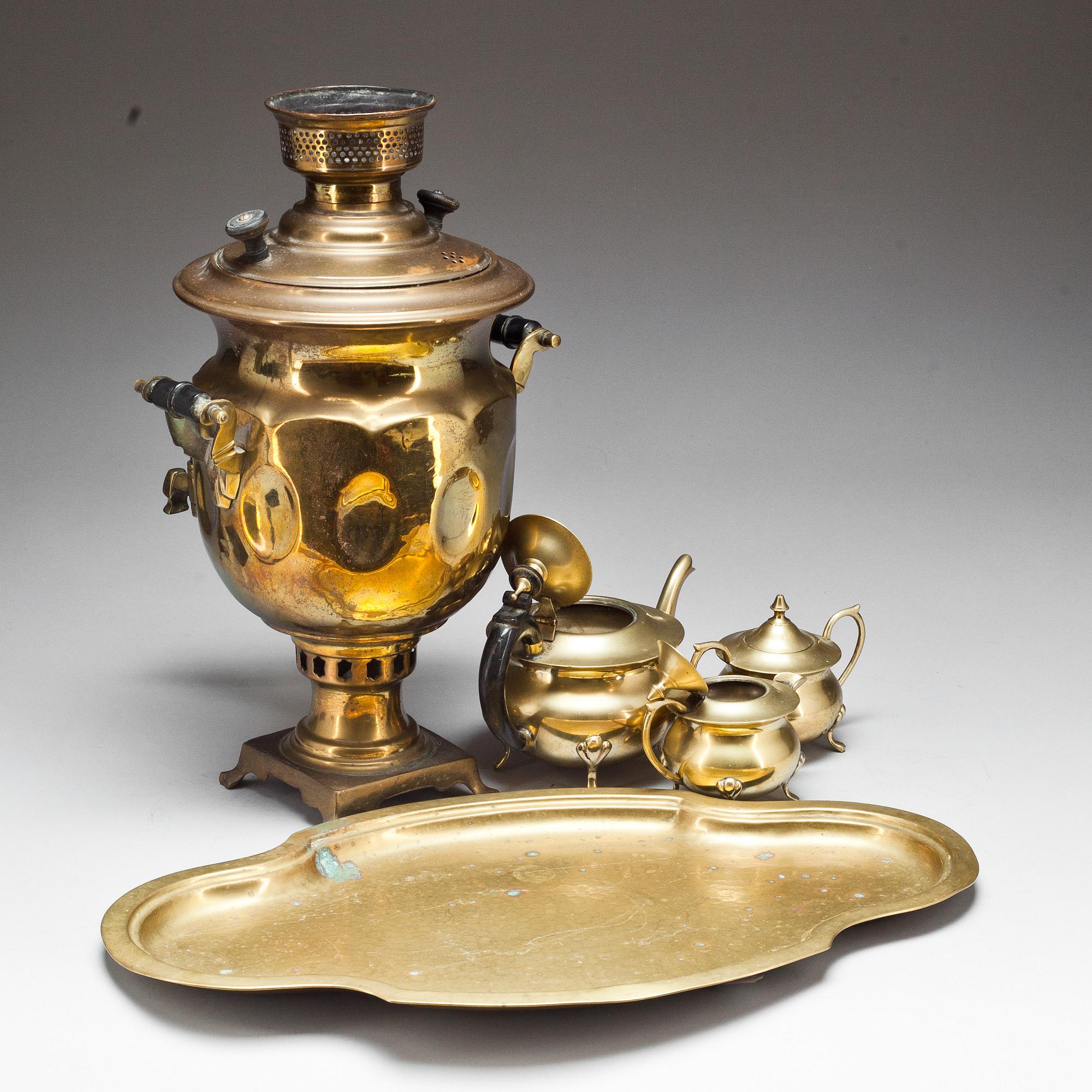 SAMOVAR, 5 delar. Mässing. 1800/1900-tal.